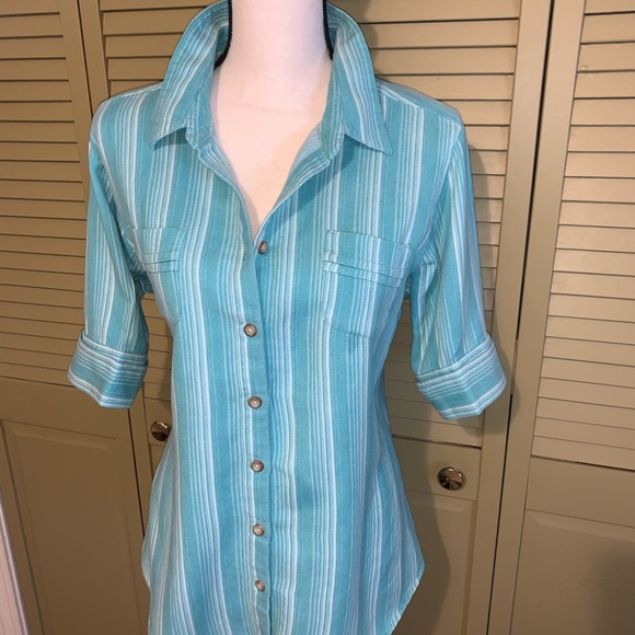 Women’s Cut French Cuff Flannel - Picture 4 of 8